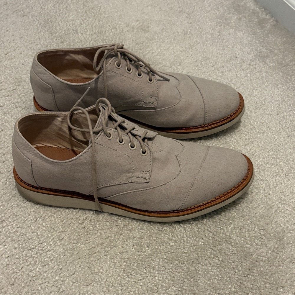 Toms Taupe Canvas Lace-Up Oxfords